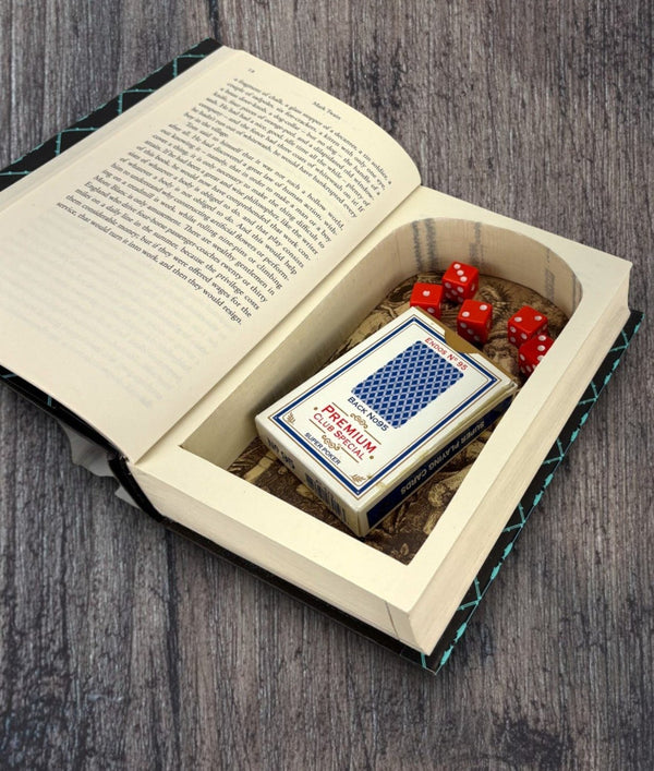 Adventures of Tom Sawyer and Adventures of Huckleberry Finn - Mark Twain - Secret Storage Books