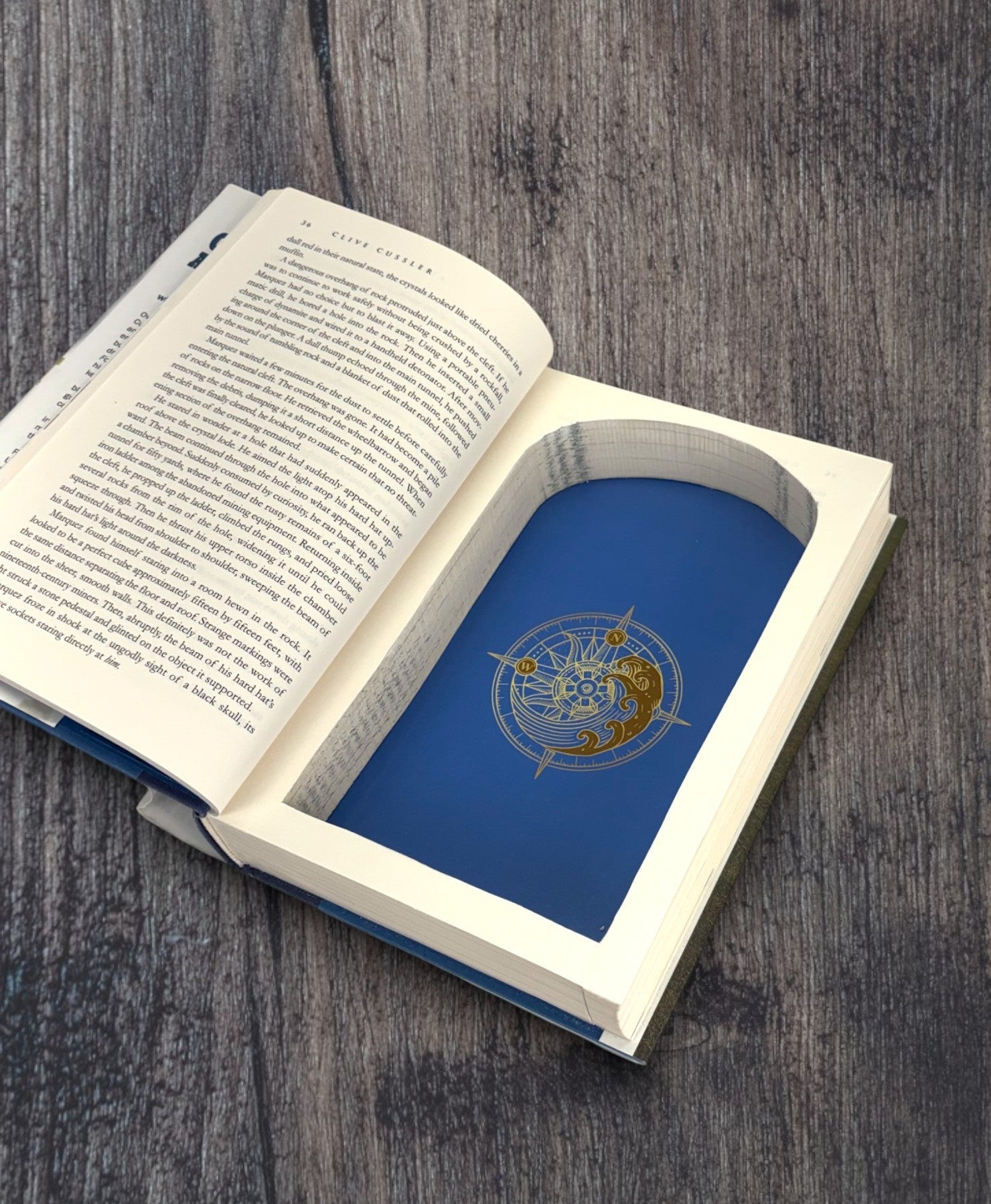 Atlantis Found - Clive Cussler - Secret Storage Books