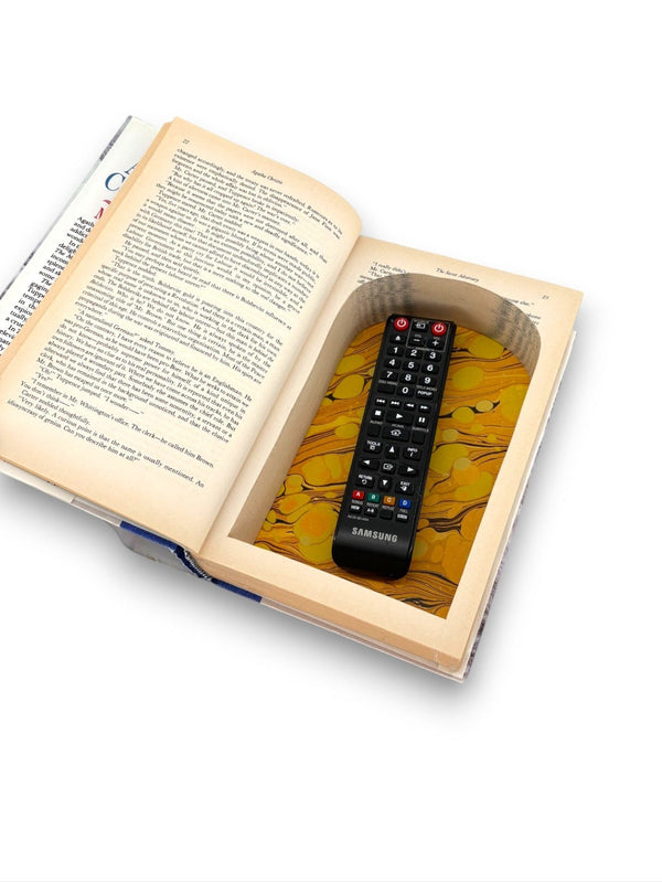Five Classic Murder Mysteries - Agatha Christie - Secret Storage Books