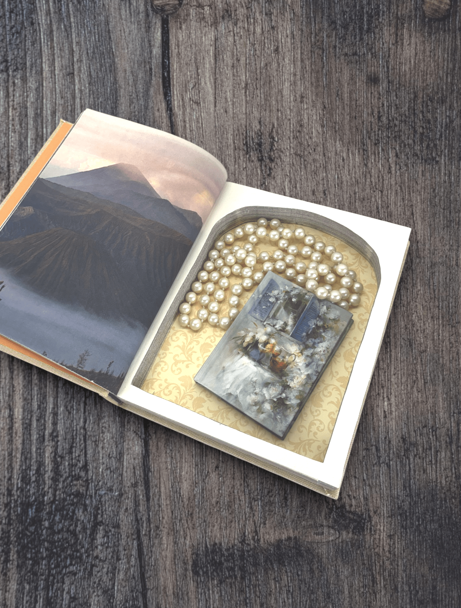 Wisdom of Sundays - Oprah Winfrey - Secret Storage Books